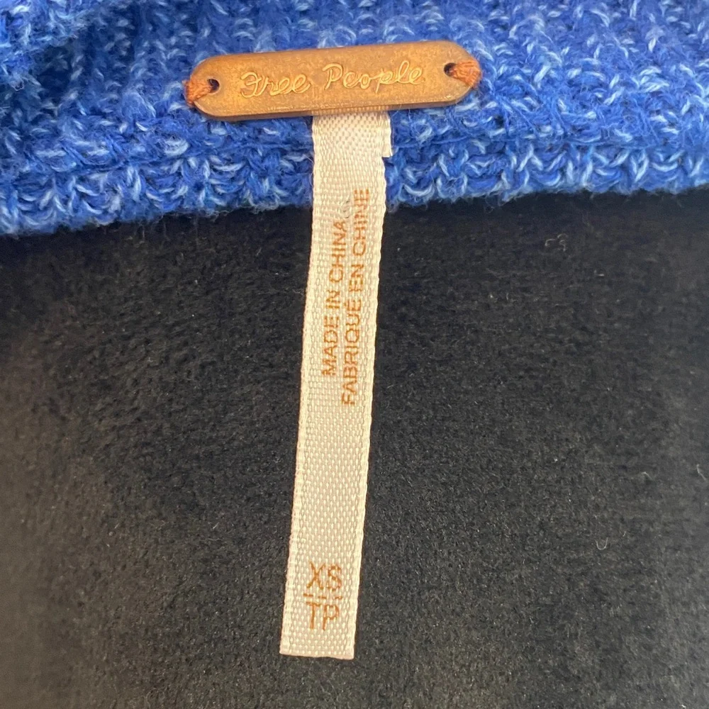 Free‎ People Women's Blue Sweater